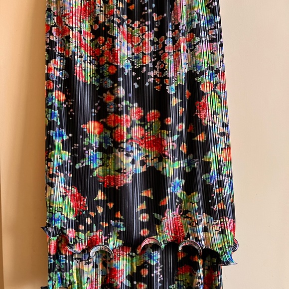 Givenchy NWT Medi Pleated Tiered Multi Color Skirt 6 - Picture 9 of 9